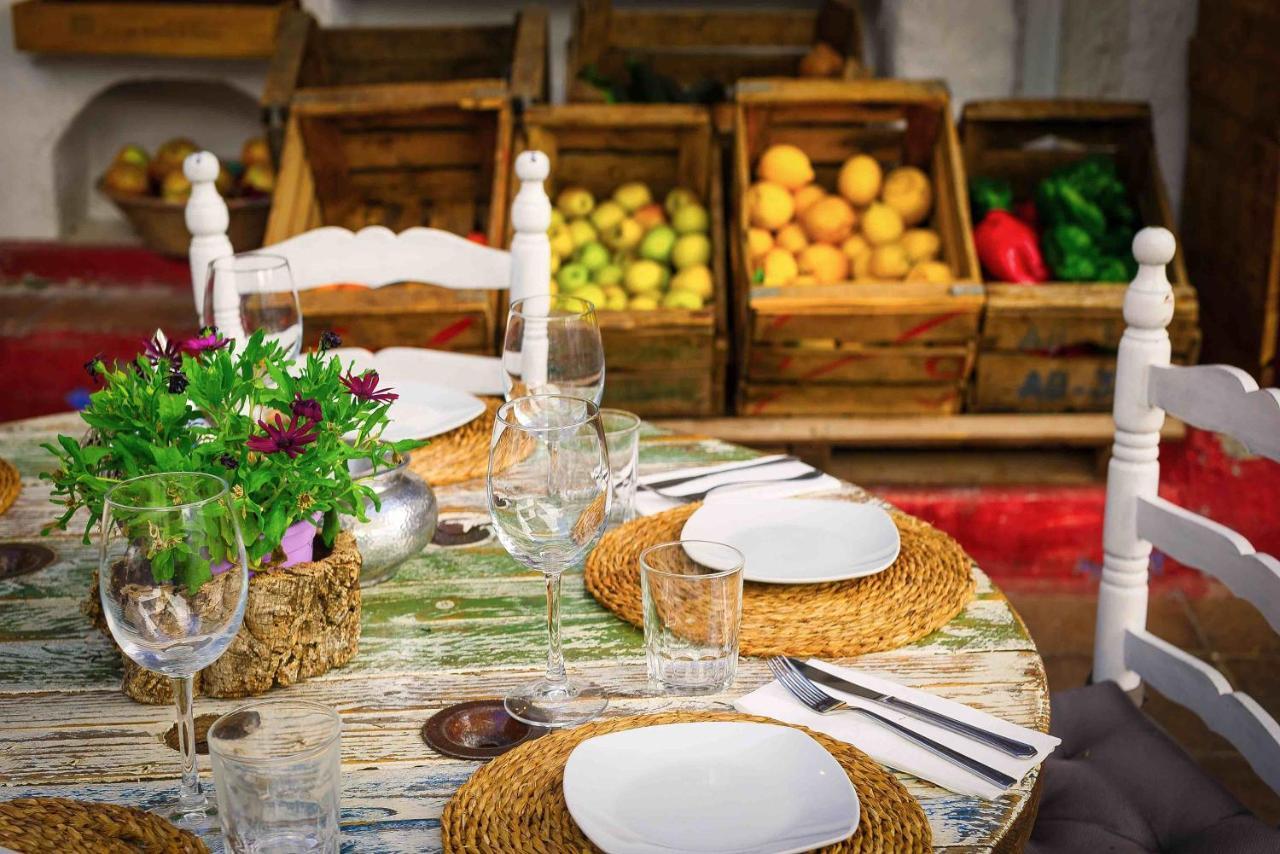 The Farm Lodge Marbella Bagian luar foto